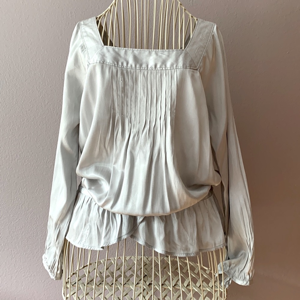 FIRM Peplum Square neck Silver Beautiful blouse